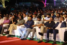 Maharshi-Movie-Pre-Release-Event-06