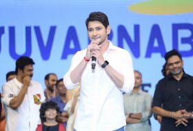 Maharshi-Movie-Pre-Release-Event-09