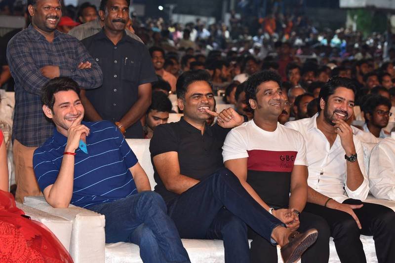 Maharshi-Movie-Vijayotsavam-Function-05