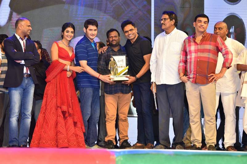 Maharshi-Movie-Vijayotsavam-Function-12