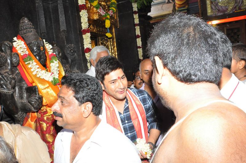 Mahesh Babu At Vijayawada Durgamma Temple