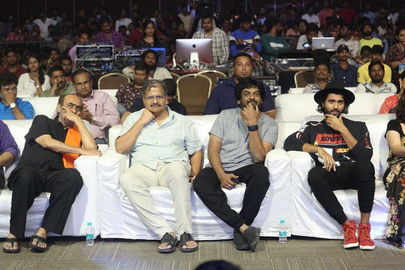 Meeku-Maathrame-Cheptha-Movie-Pre-Release-Event-09