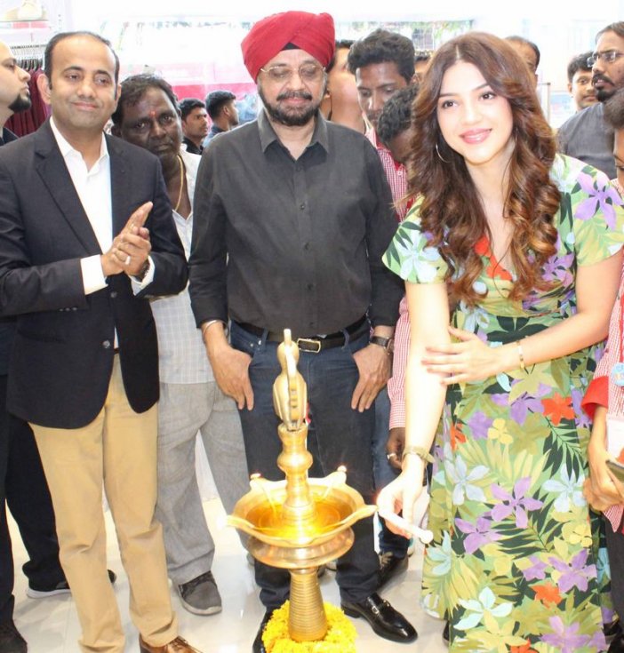 Mehreen-Launches-Easybuy-Store-09