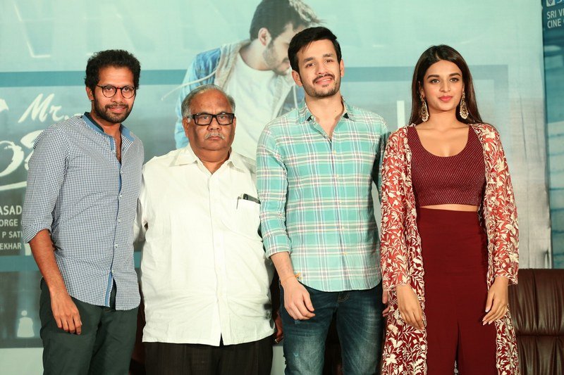 Mr-Majnu-Movie-Pre-Release-Press-Meet-02