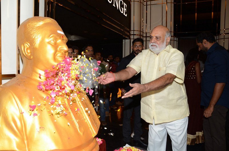 NTR-Mahanayakudu-Premiere-at-AMB-Mall-09