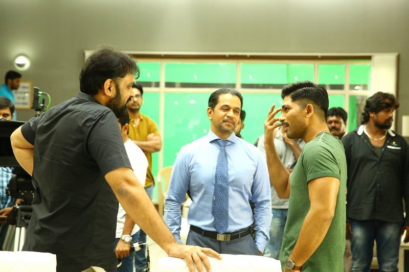 Naa-Peru-Surya-Working-Stills-03