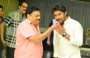 Nagarjuna-And-Nani-Movie-Songs-Recording-Pics-08