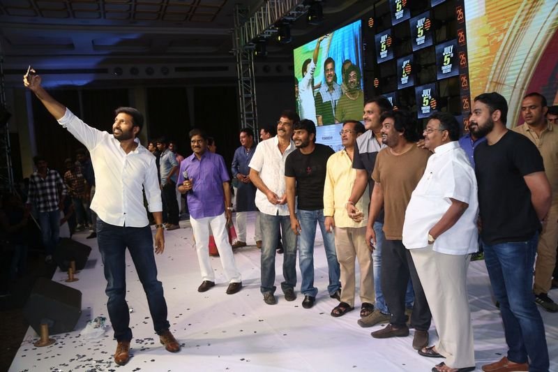 Pantham-Movie-Pre-Release-Event-02