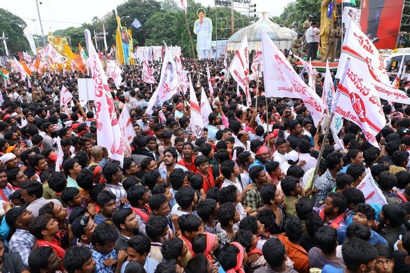 Pawan-Kalyan-Janasena-Kavathu-at-Dowleswaram-03