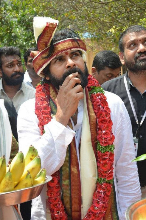 Pawan-Kalyan-Nomination-in-Bhimavaram-02