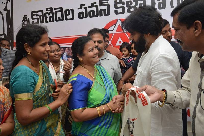 Pawan-Kalyan-Nomination-in-Bhimavaram-10