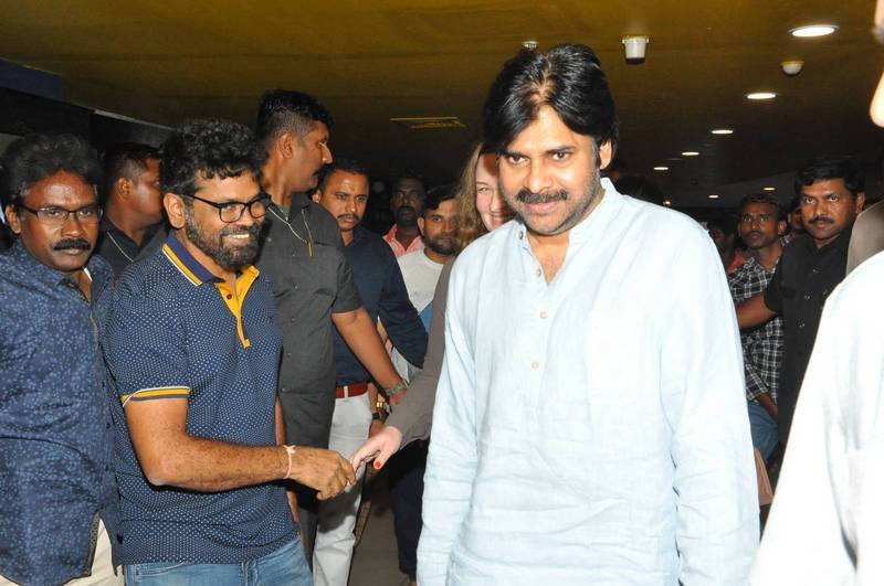 Pawan-Kalyan-Watched-Rangasthalam-07