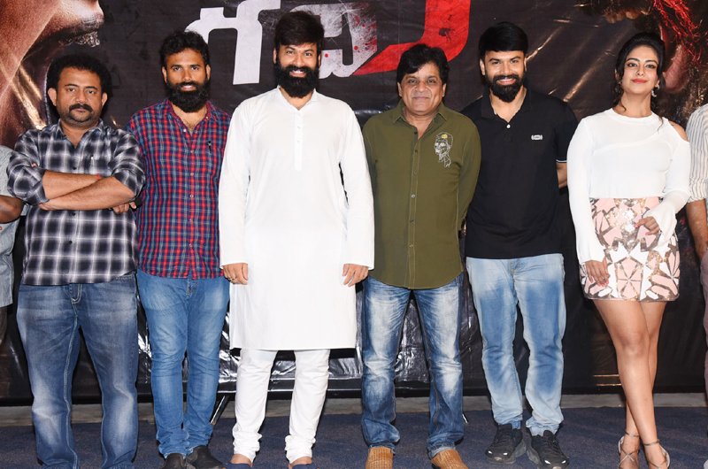 Raju-Gari-Gadhi-3-Trailer-Launch-01