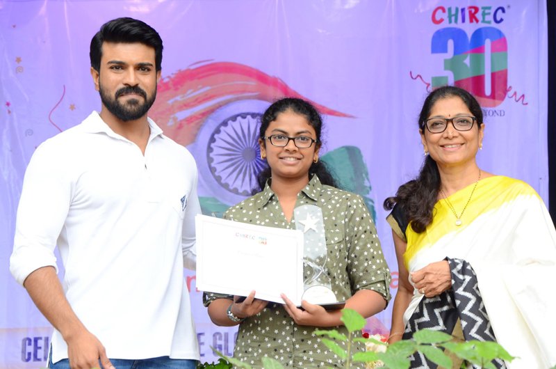 Ram-Charan-Celebrates-Independence-Day-In-Chirec-School-10