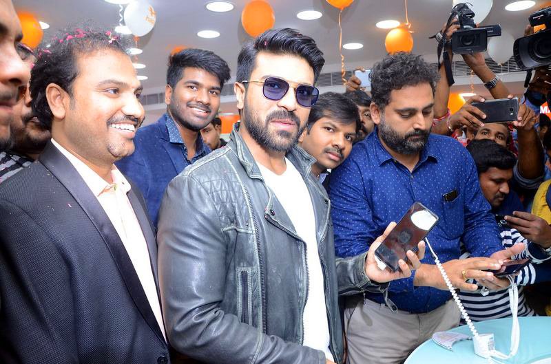 Ram-Charan-Launches-Happi-Mobiles-Store-01