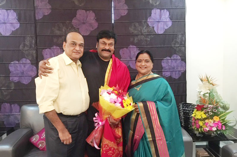 Roja-Ramani-And-Chakrapani-Wishes-Chiranjeevi-01