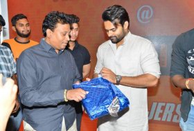 Sai-Dharam-Tej-Launches-Sunrisers-Hyderabad-T-Shirt-Photos-06