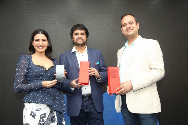 Samantha Launches OnePlus Mobile At Big C