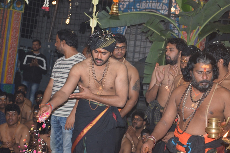 Sharwanand Conduct Ayyappa Swamy Pooja At Film Nagar Temple