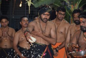 Sharwanand-Conduct-Ayyappa-Swamy-Pooja-At-Film-Nagar-Temple-04