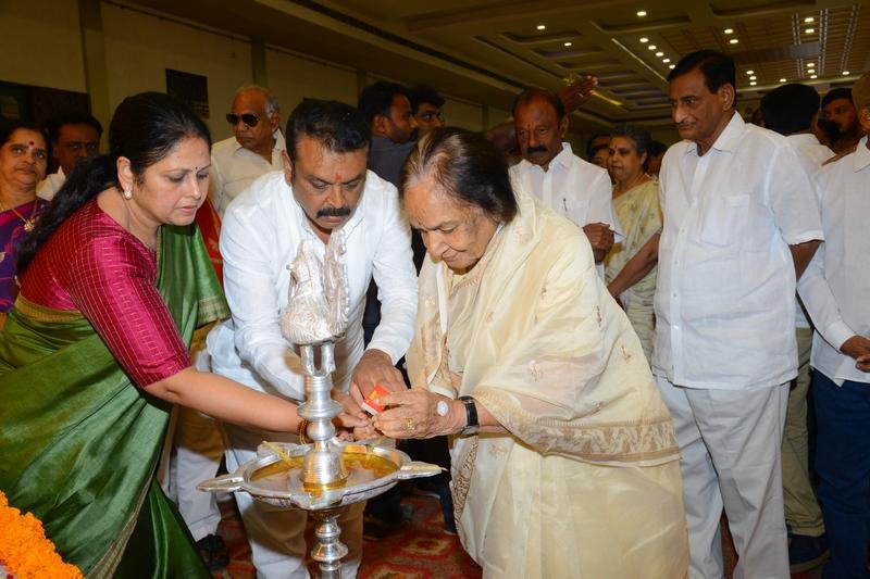 Shri-Vijaya-Nirmala-Gari-Dashadhinakarm-02