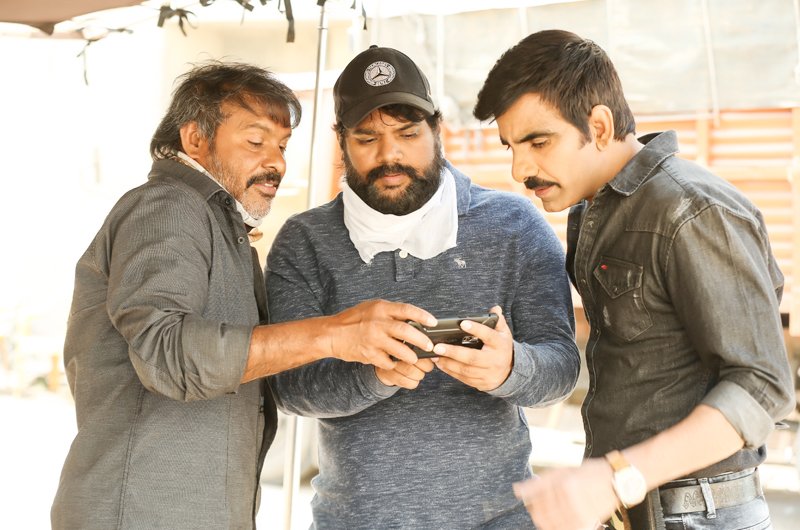 Touch-Chesi-Chudu-Working-Stills-10