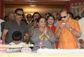 Vijaya-Nirmala-Birthday-Celebrations-08