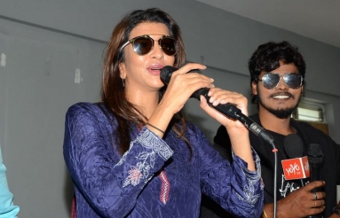 Wife-Of-Ram-Movie-Promotions-At-AVN-Engineering-College-01