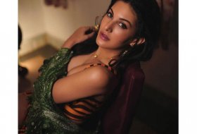 Amyra-Dastur-New-Pics-04