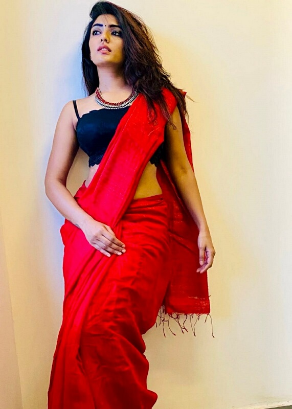Eesha-Rebba-in-Red-Saree-02