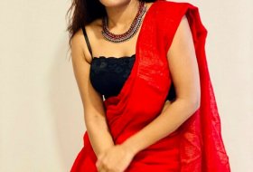Eesha-Rebba-in-Red-Saree-05