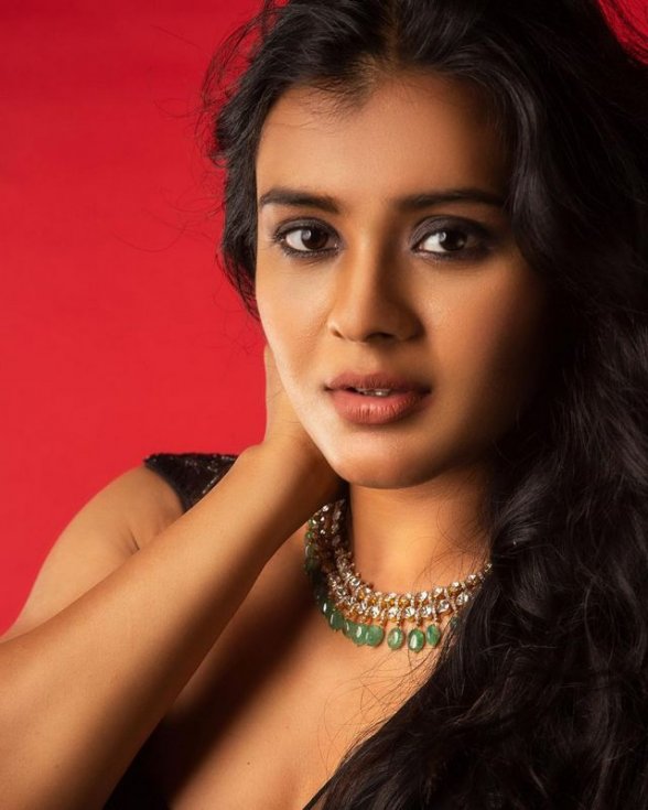 Hebah-Patel-Latest-Pics-03