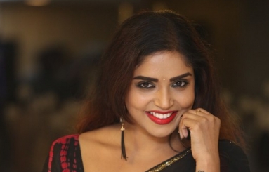 Karunya-Chowdary-New-Stills-07