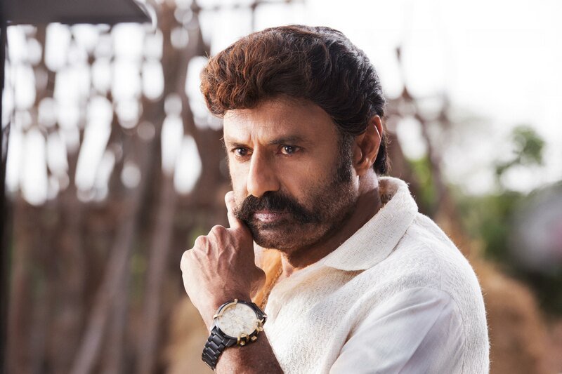 Balayya-Boyapati-Srinu-3-Stills-01