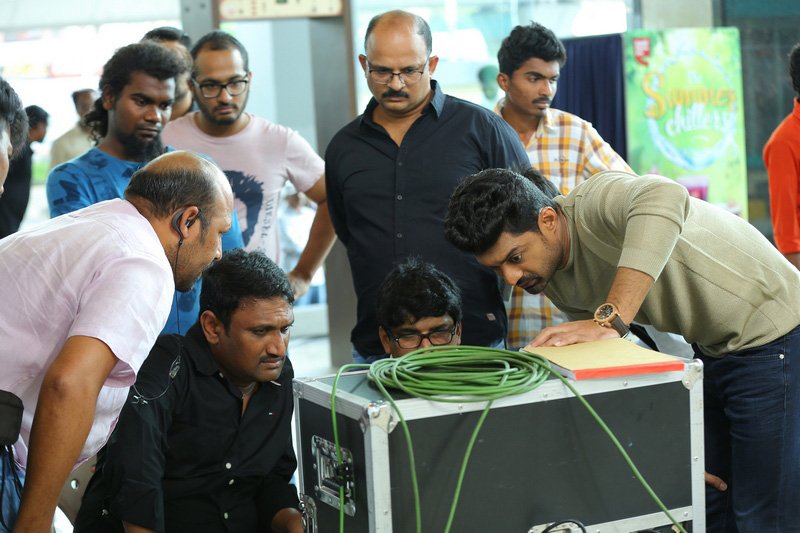 Kalyan-Ram-MLA-Movie-Working-Stills-03