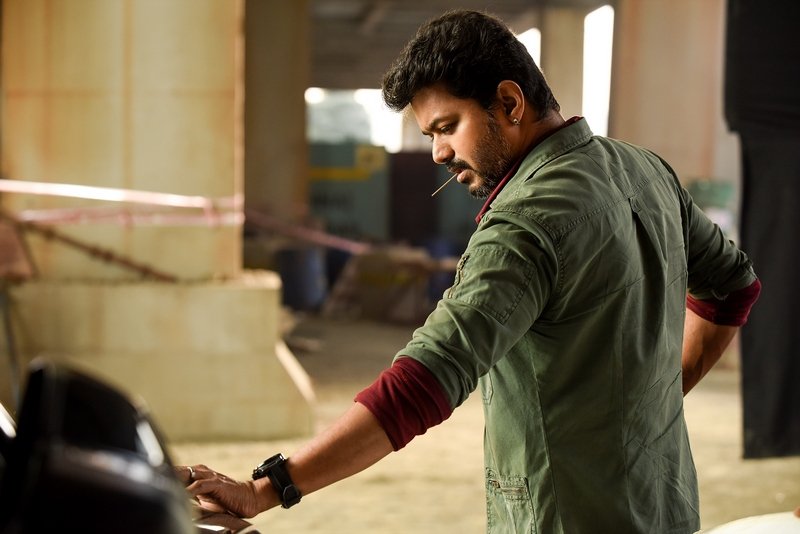 Sarkar-Movie-Stills-03