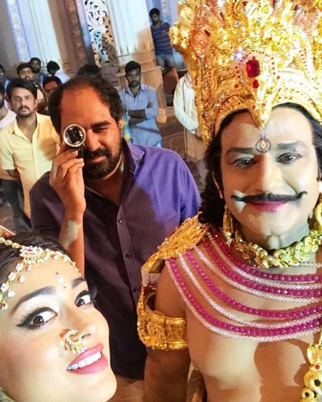 Shriya Saran With NTR Kathanayakudu Movie Team