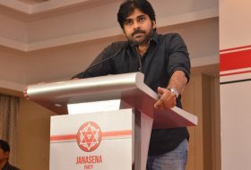 Pawan-Kalyan-Press-Meet-In-Chennai-05