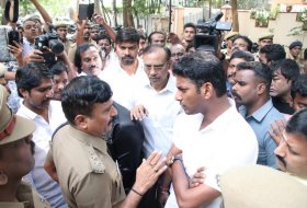 Vishal-arrested-in-Tamil-Producer-Council-Dispute-03