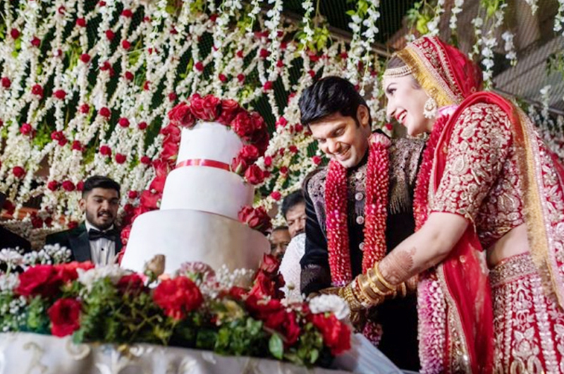 Arya And Sayesha Wedding Photos