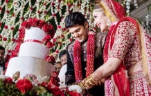 Arya And Sayesha Wedding Photos