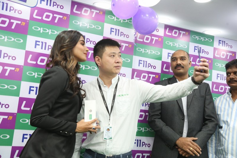 Pooja Hegde Launched OPPO F11 Pro Mobile Launch Gallery | Pooja-Hegde-Launched-OPPO-F11-Pro-Mobile-Launch-05 | Photo 1of 5 | Pooja Hegde Launched OPPO F11 Pro Mobile Launch Gallery