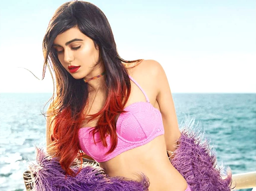 Adah-Sharma-Wallpapers-03