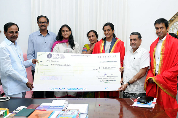 Image result for pv sindhu with kcr