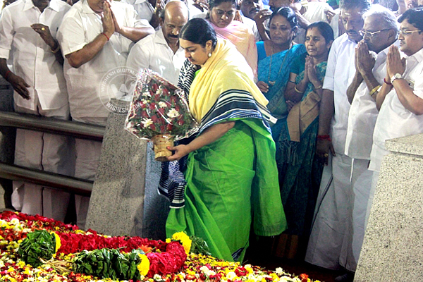Deepa Jayakumar at Jayalalithaa Memorial Photos