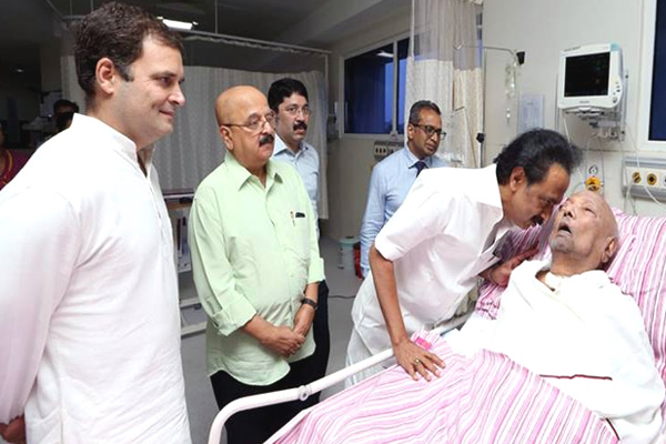 Rahul Gandhi Met Karunanidhi
