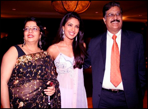 Priyanka-Chopra-with-her-Dad