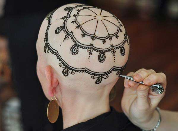Stunning Henna crowns helping Cancer bald patients