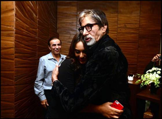 Amitabh Hugs Daughter On Her Father's Birthday