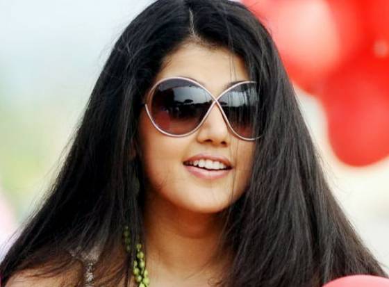 Tapsee's sister to sizzle film industry